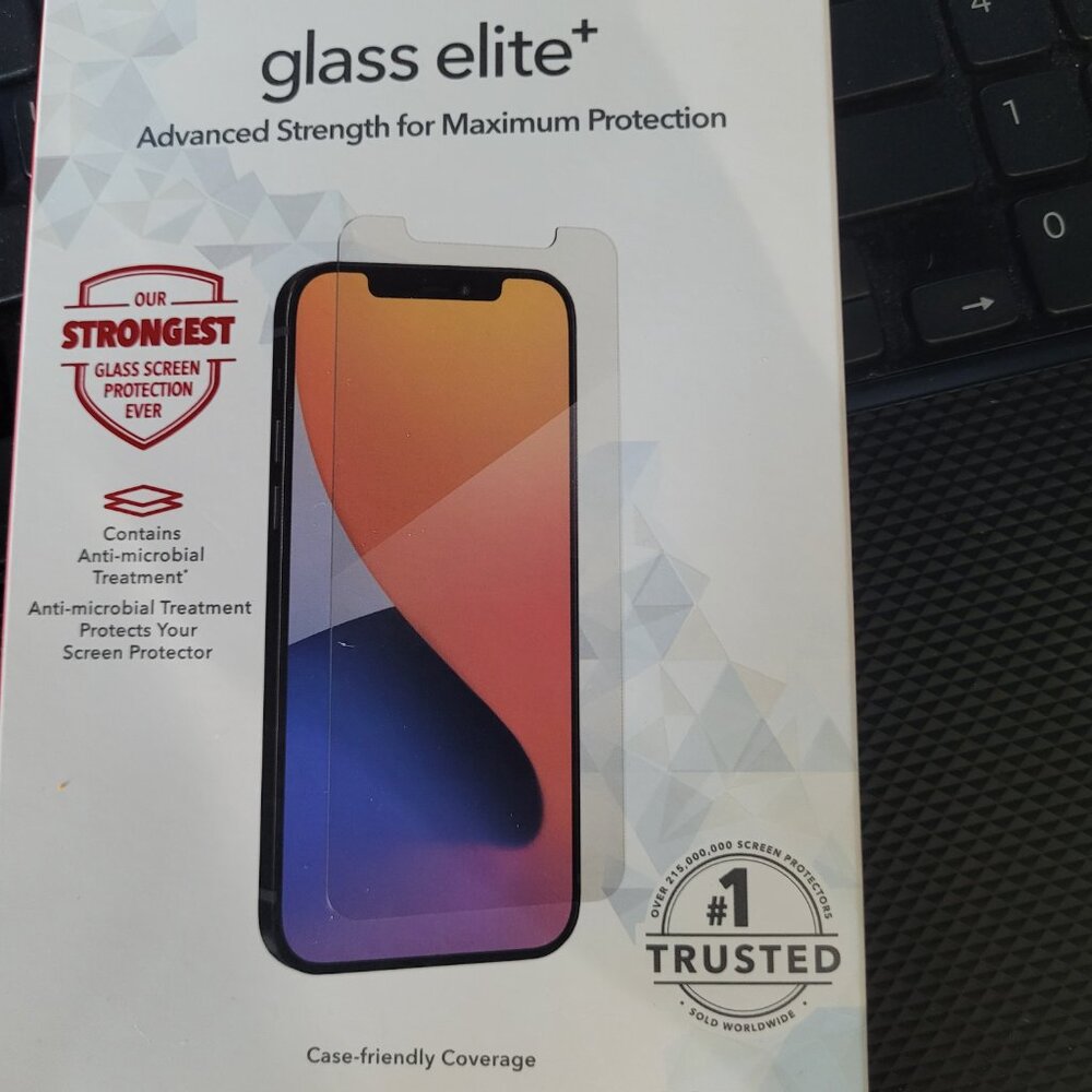 I Phone Zagg Invisibleshield Screen Protector - Picture 6 of 8